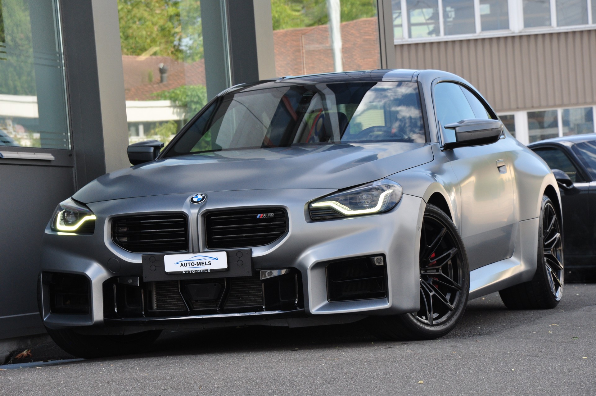 BMW M2 Steptronic-showroom-element-1
