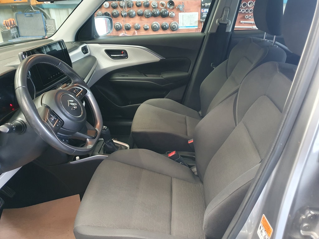 SUZUKI Swift 1.2 1st Edition Hybrid 4x4-image-11