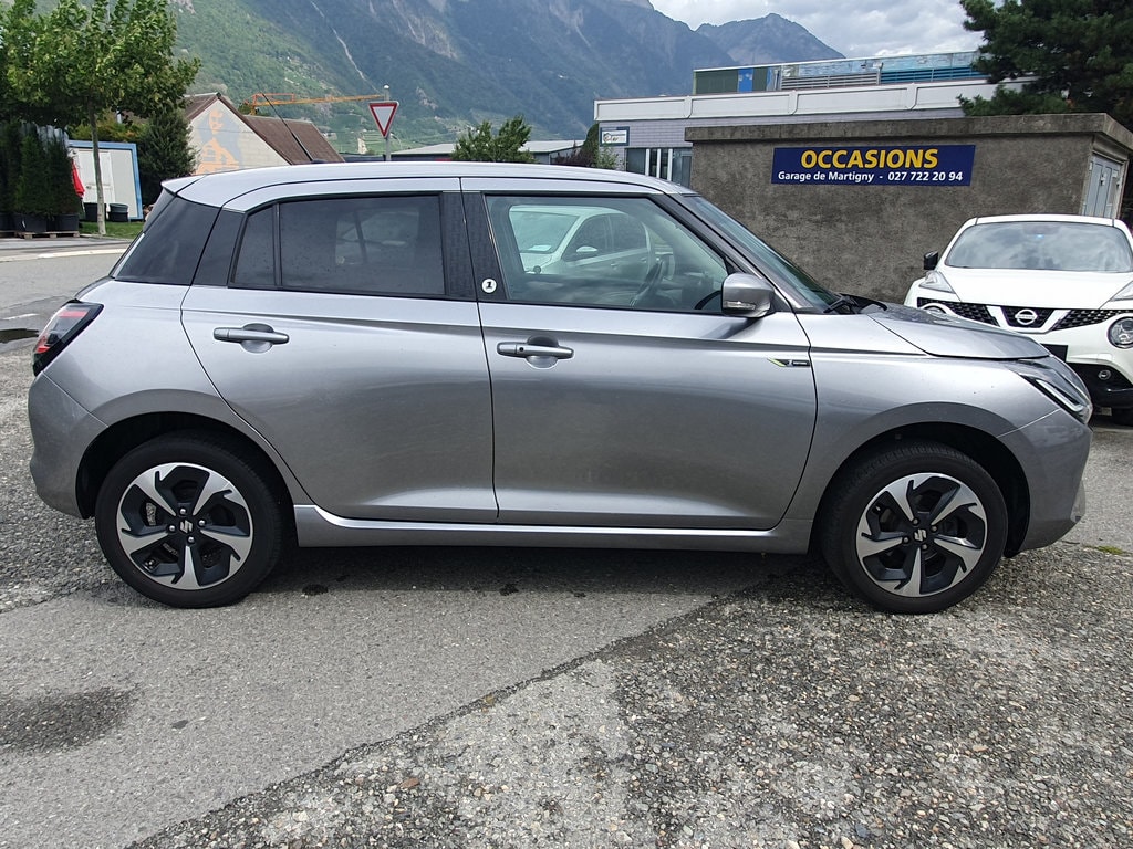 SUZUKI Swift 1.2 1st Edition Hybrid 4x4-image-3