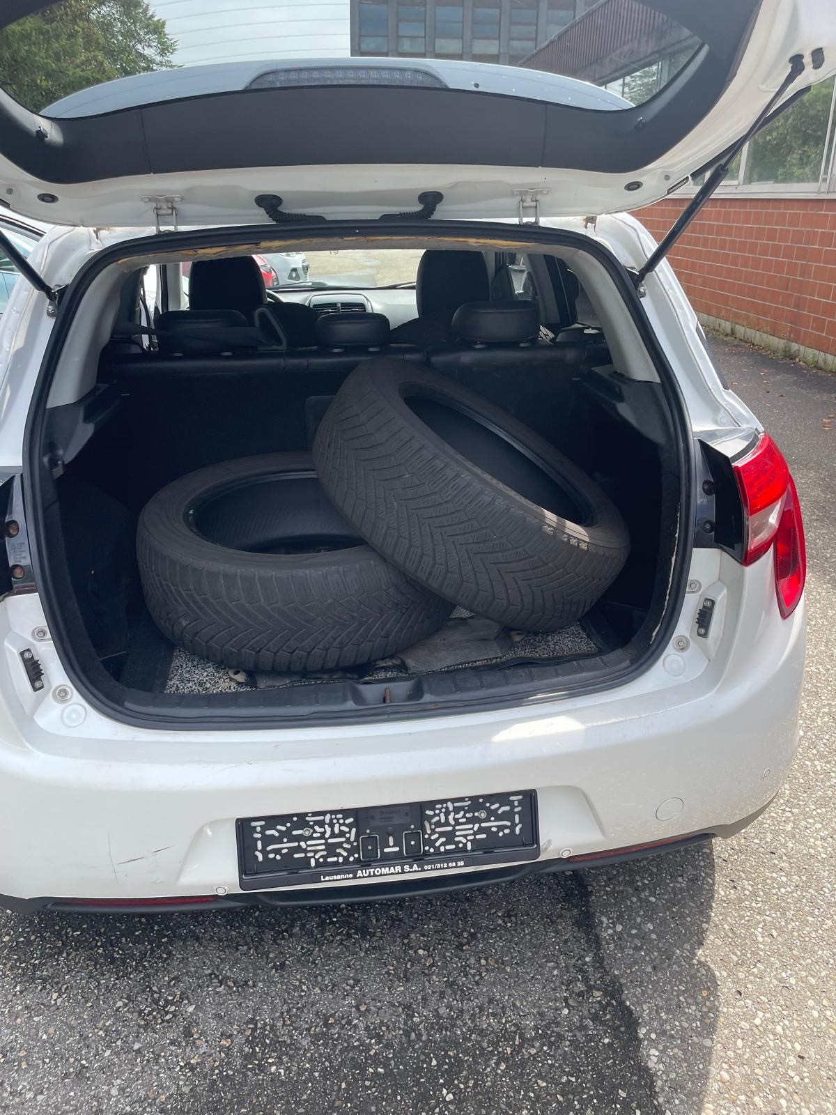 CITROEN C4 Picasso 1.6 BlueHDi Intensive EAT6-image-6
