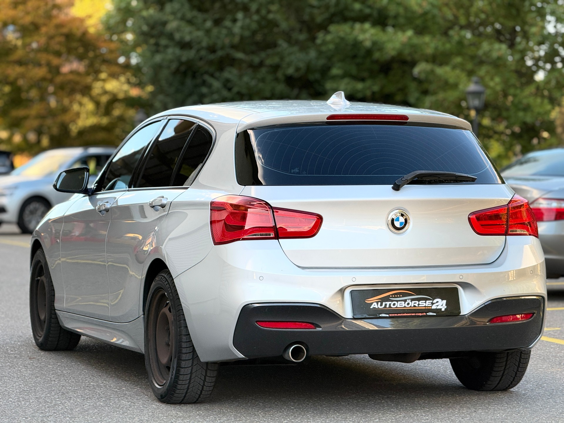 BMW 118d xDrive M Sport-showroom-element-3
