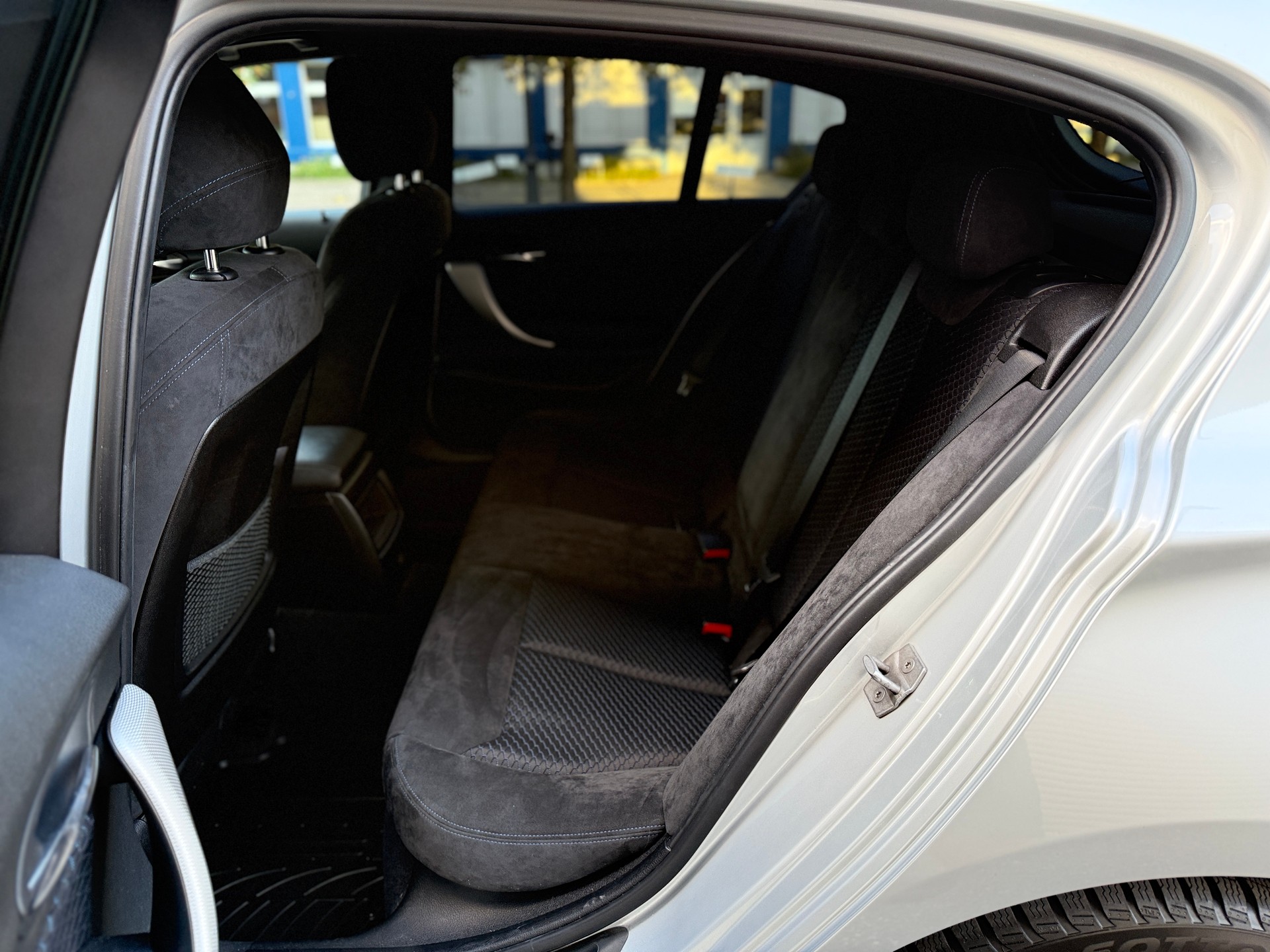 BMW 118d xDrive M Sport-image-7