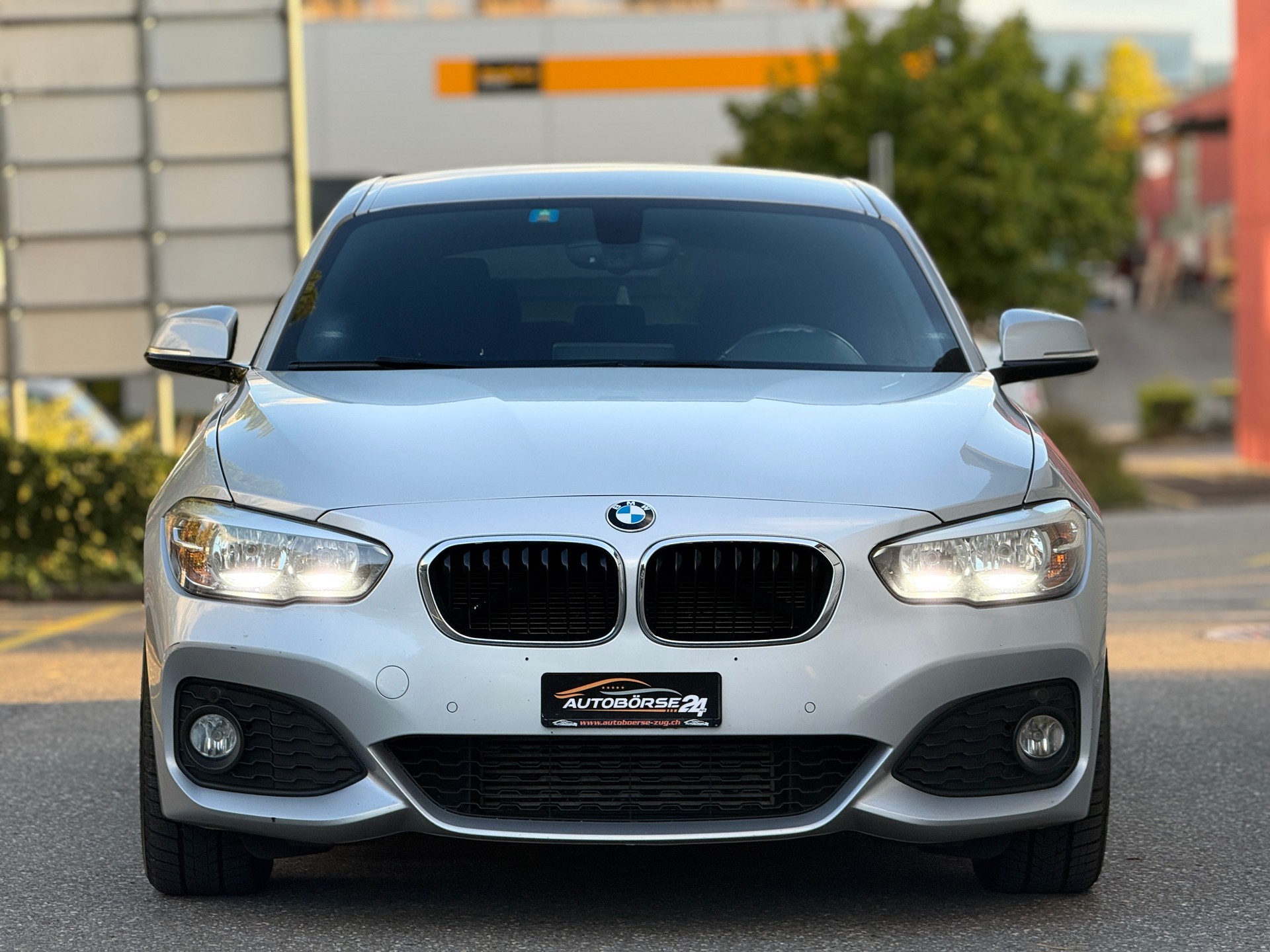 BMW 118d xDrive M Sport-showroom-element-2