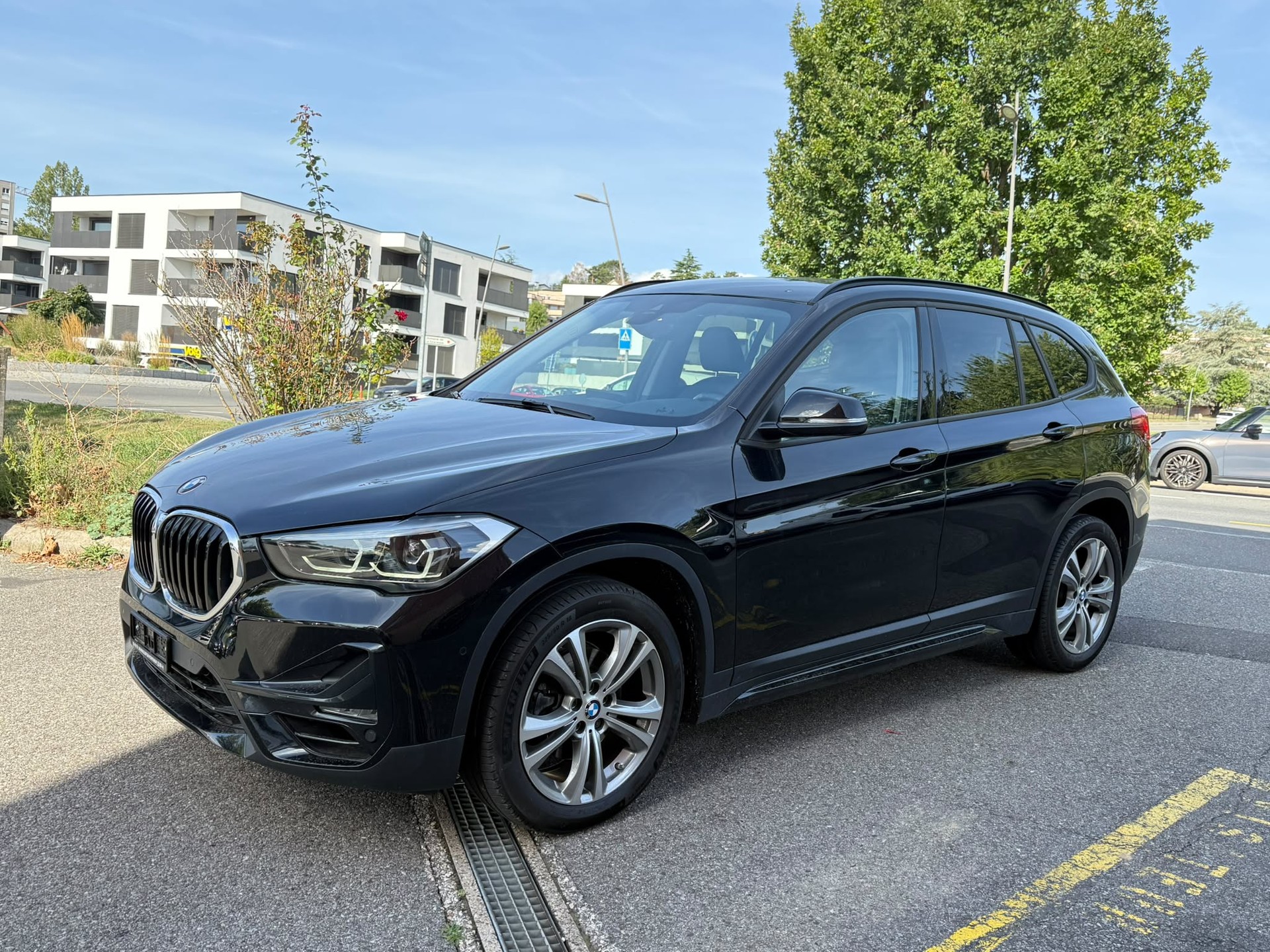 BMW X1 sDrive 18i M Sport Steptronic DSK-showroom-element-3