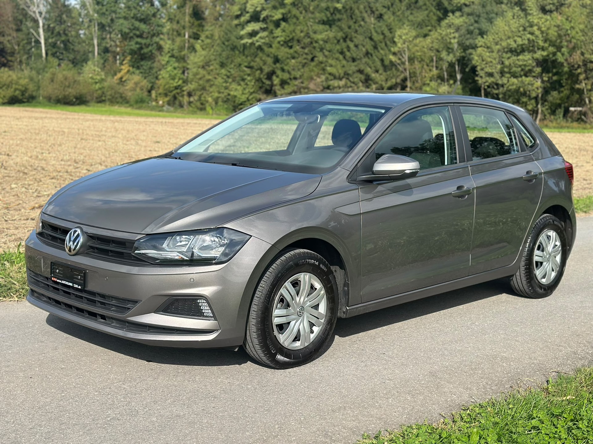 VW Polo 1.0 BMT Trendline-showroom-element-1