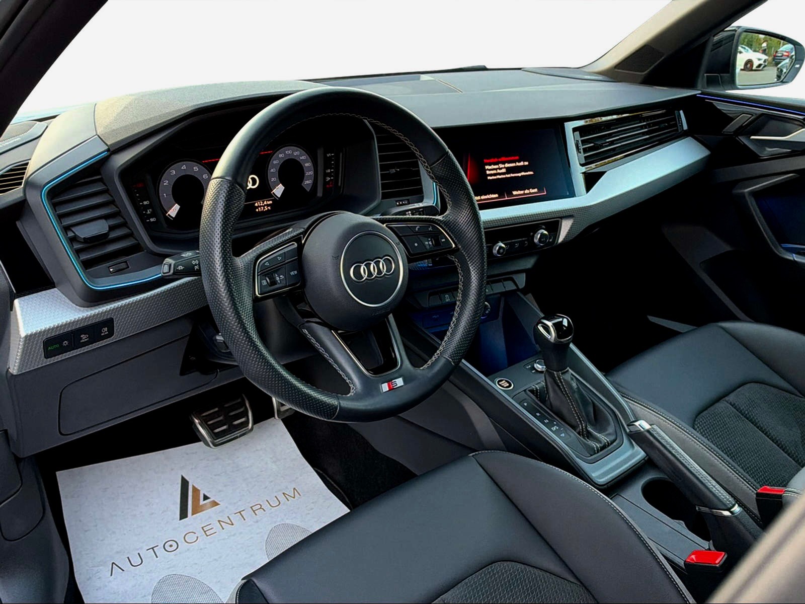 AUDI A1 City Carver 30 TFSI Attraction S-tronic-showroom-element-1