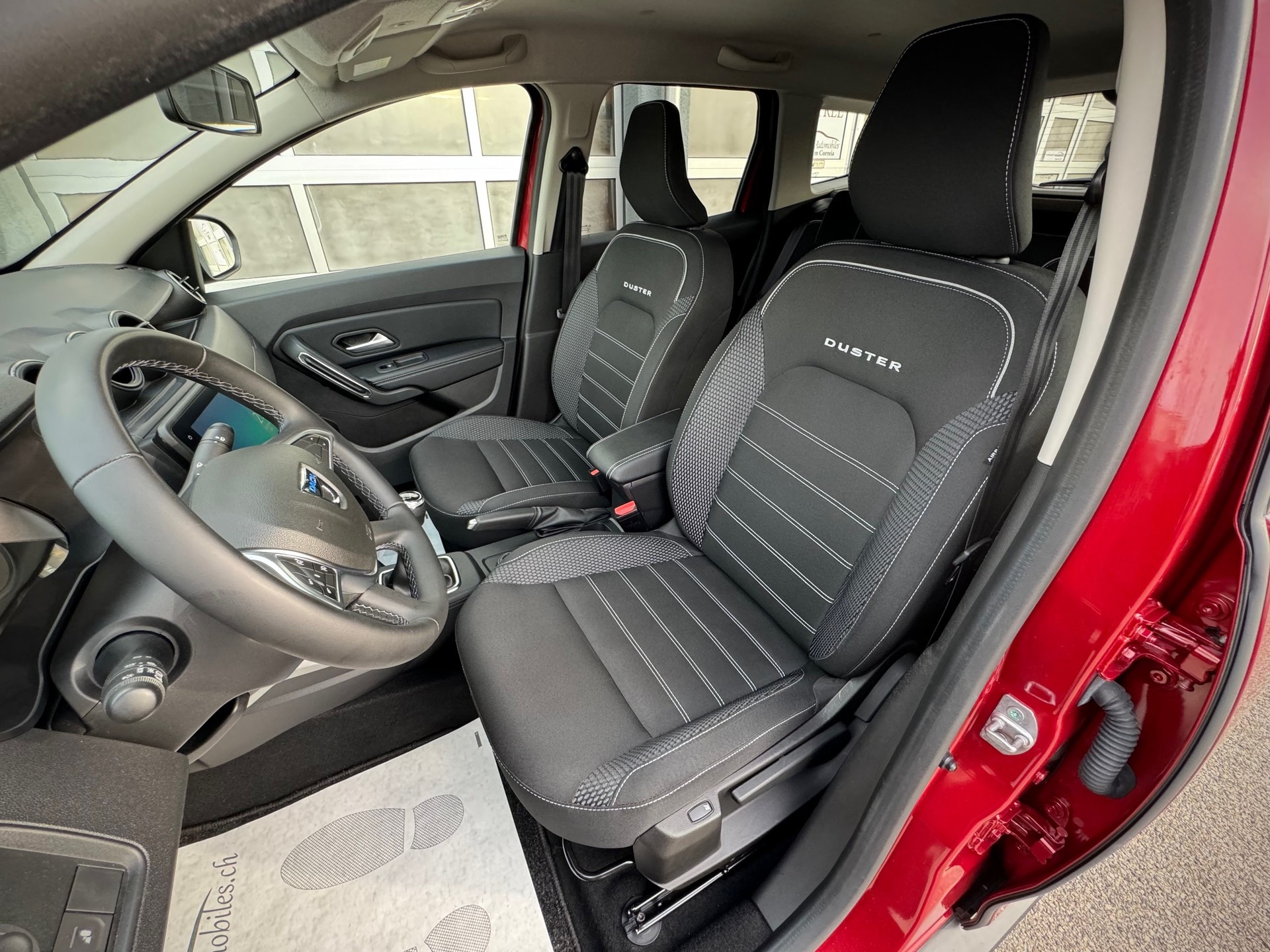DACIA Duster TCe 150 Extreme 4x4 - Véhicule Suisse (CH)-image-7