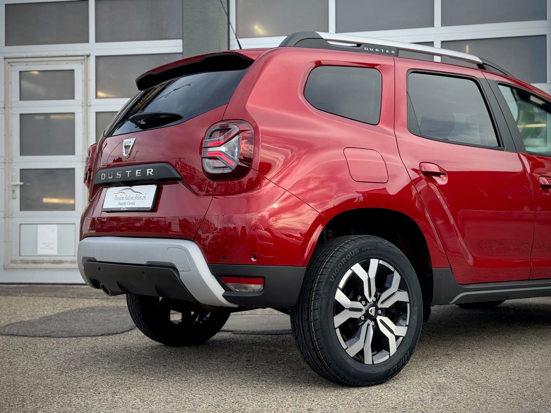 DACIA Duster TCe 150 Extreme 4x4 - Véhicule Suisse (CH)-image-3