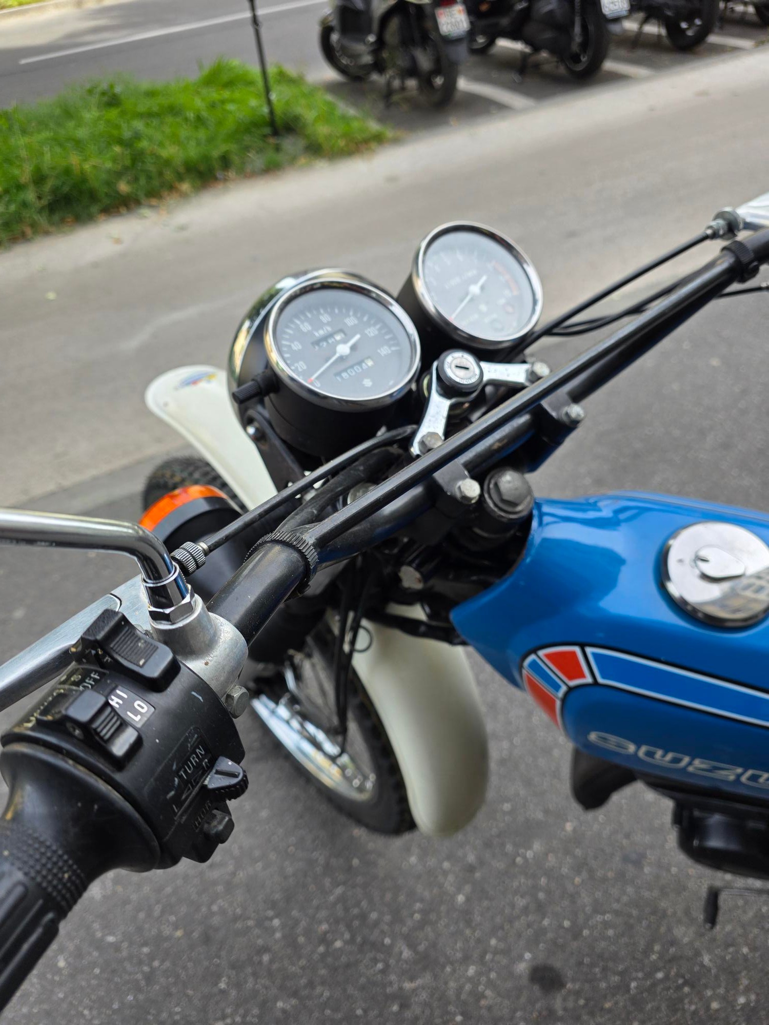 SUZUKI TS 125-image-2