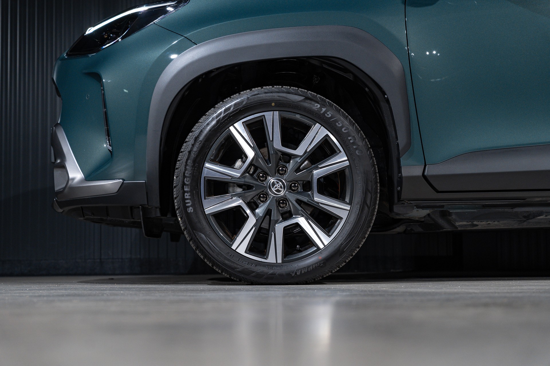 TOYOTA Yaris Cross 1.5 Executive 4x4 AWDi e-CVT-image-22