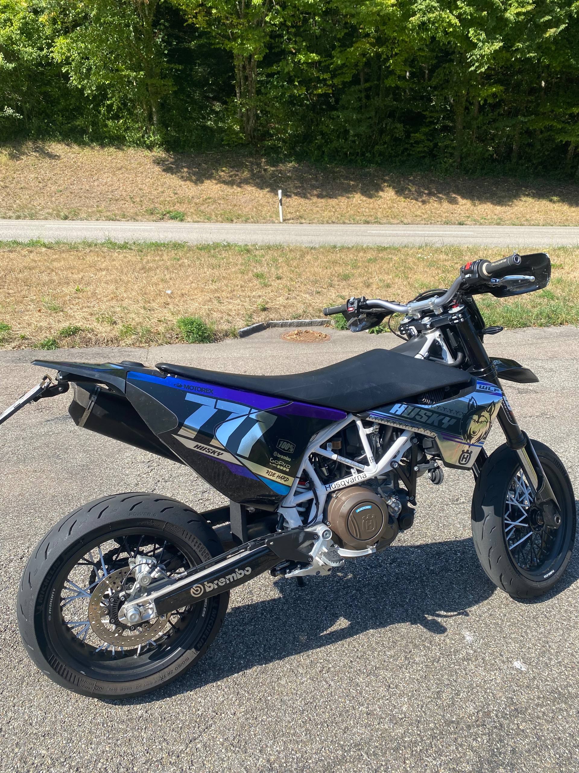 HUSQVARNA 701 Supermoto (35kW)-image-2