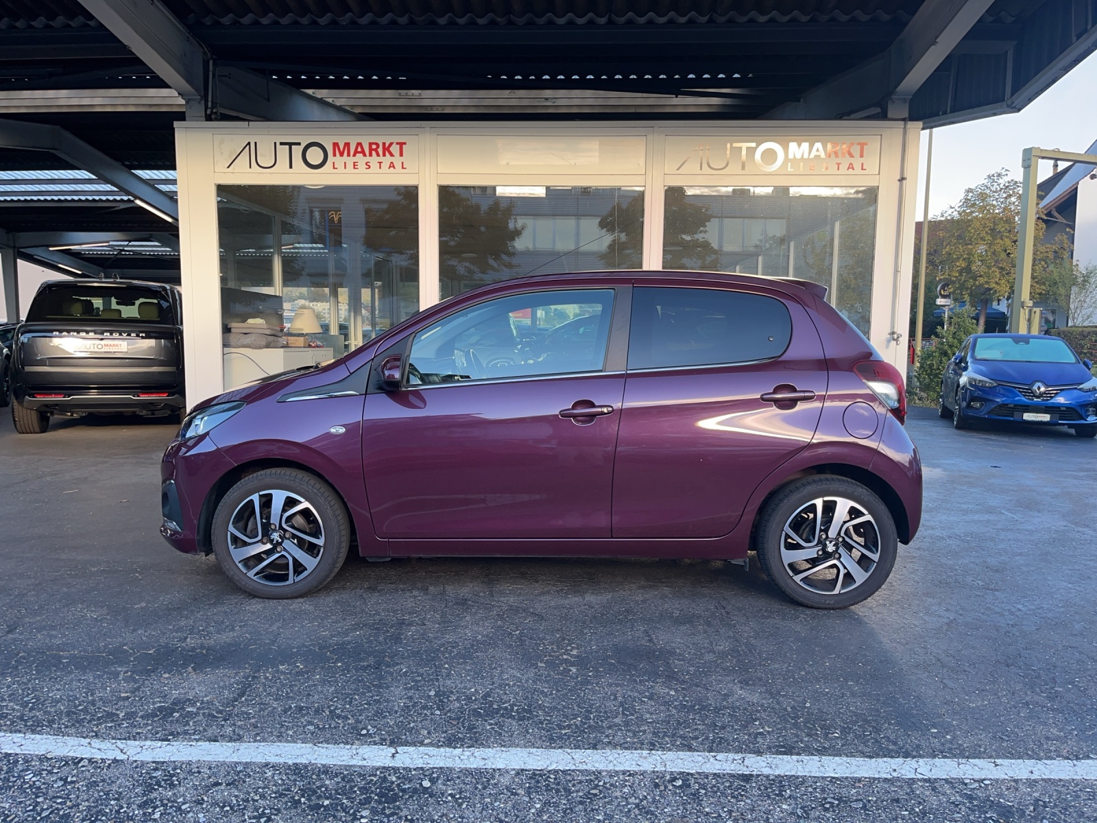 PEUGEOT 108 1.2 VTi Allure-showroom-element-1