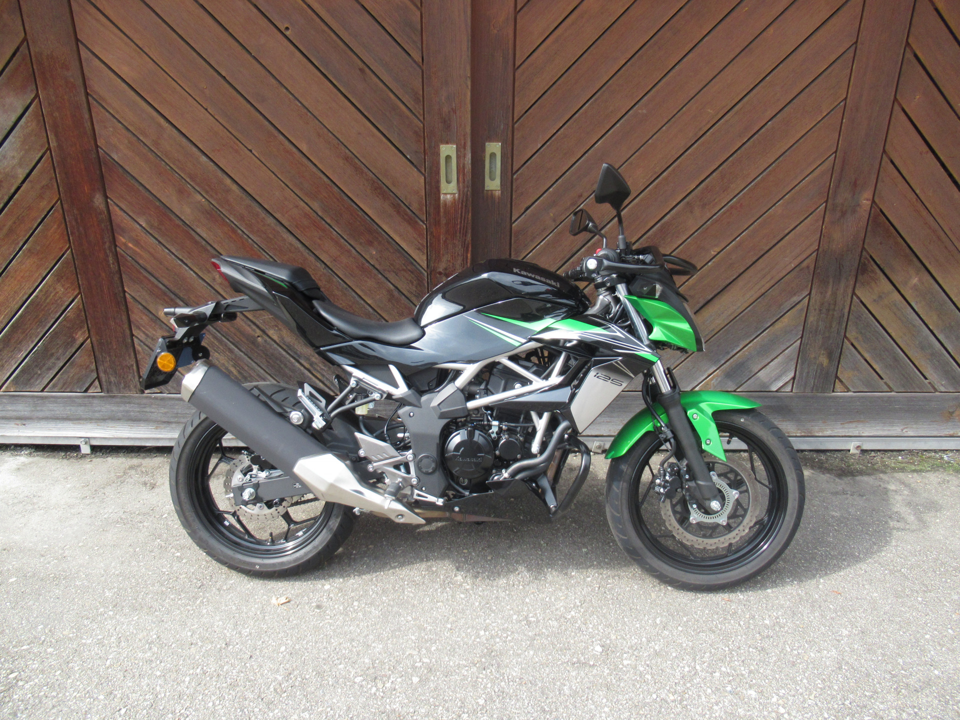 KAWASAKI Z 125-image-2