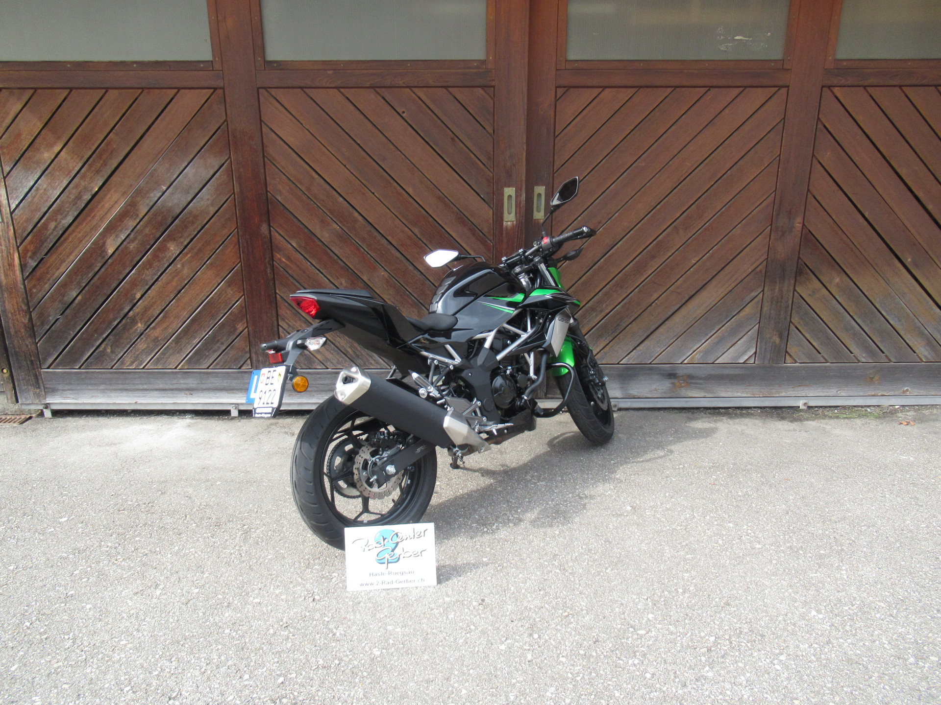 KAWASAKI Z 125-image-4