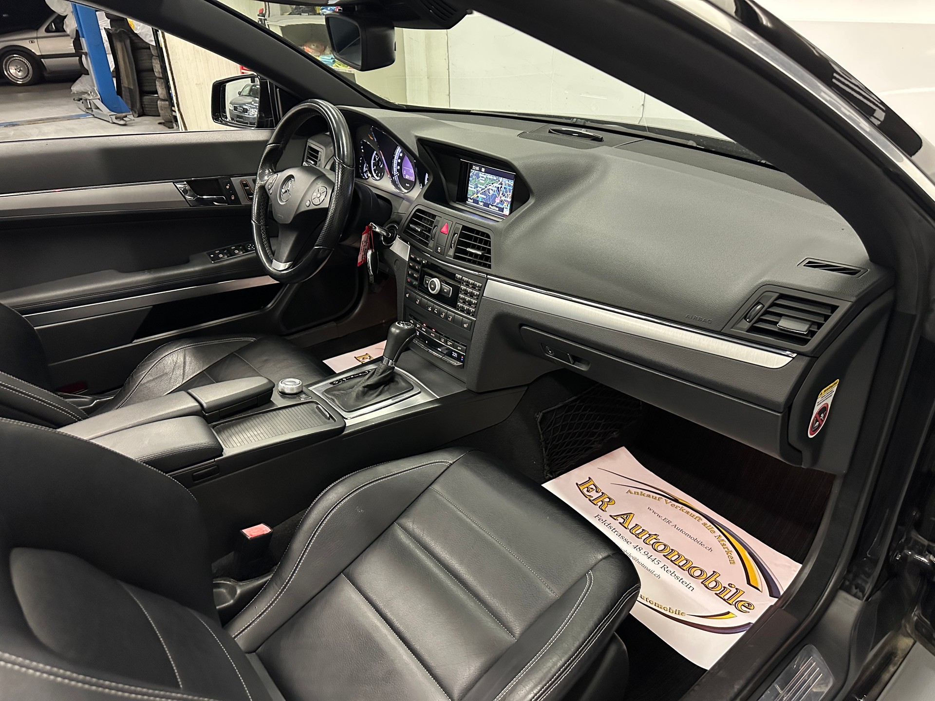 MERCEDES-BENZ E 350 CGI BlueEfficiency 7G-Tronic-image-12