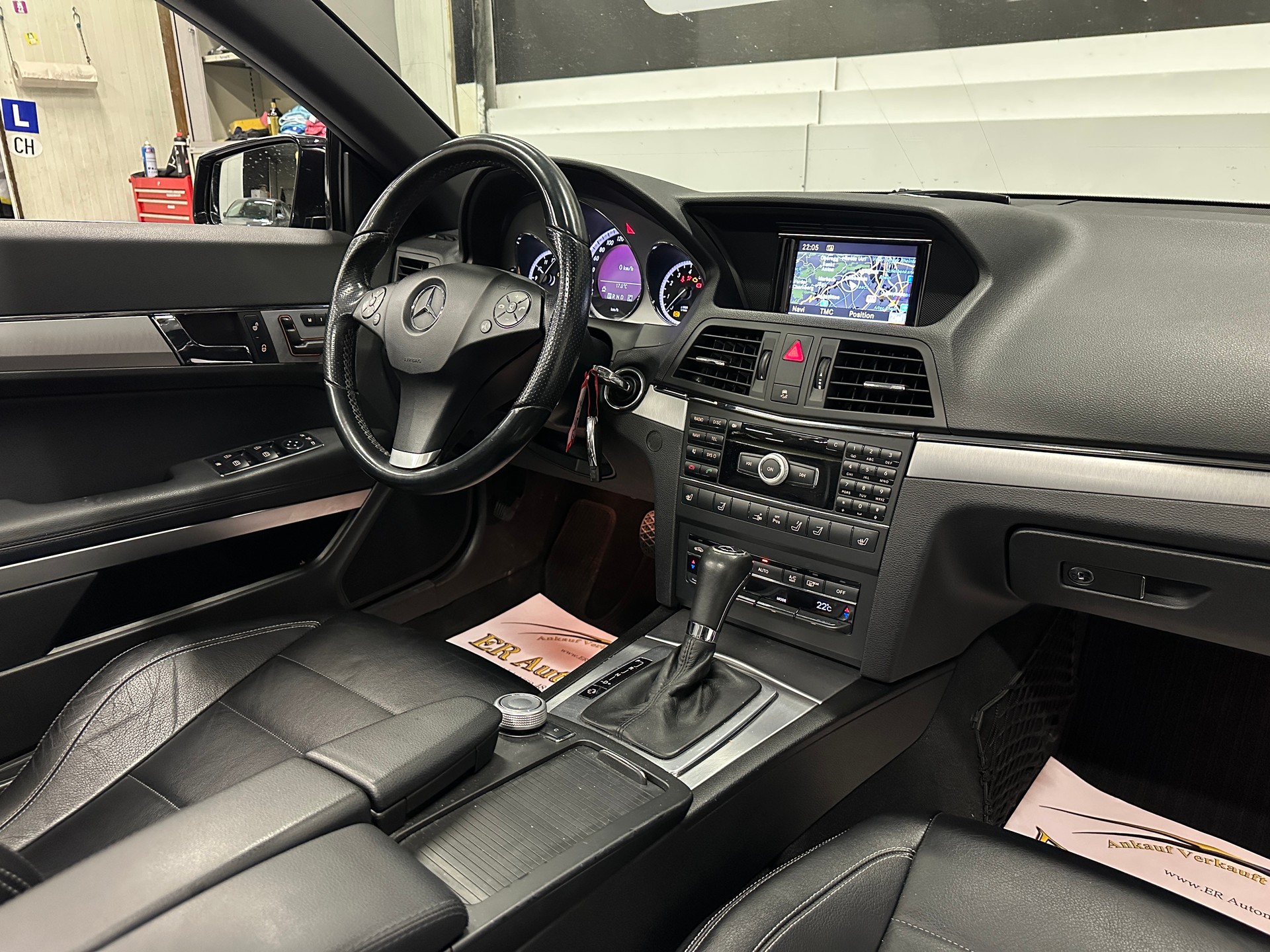 MERCEDES-BENZ E 350 CGI BlueEfficiency 7G-Tronic-image-10