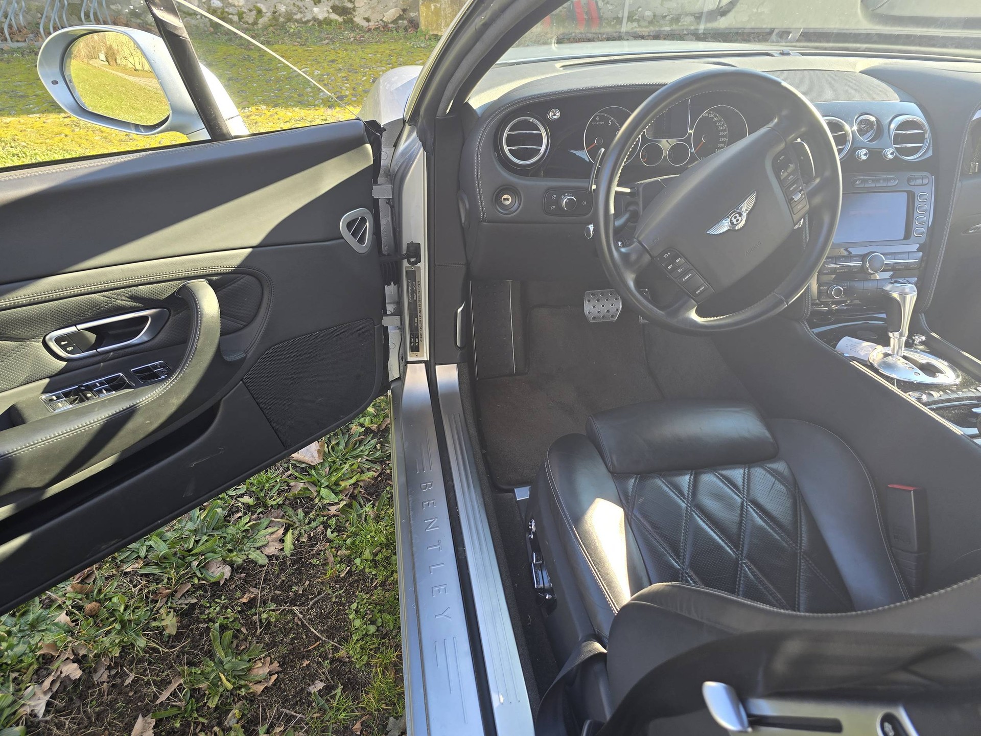 BENTLEY Continental GT 6.0-image-16