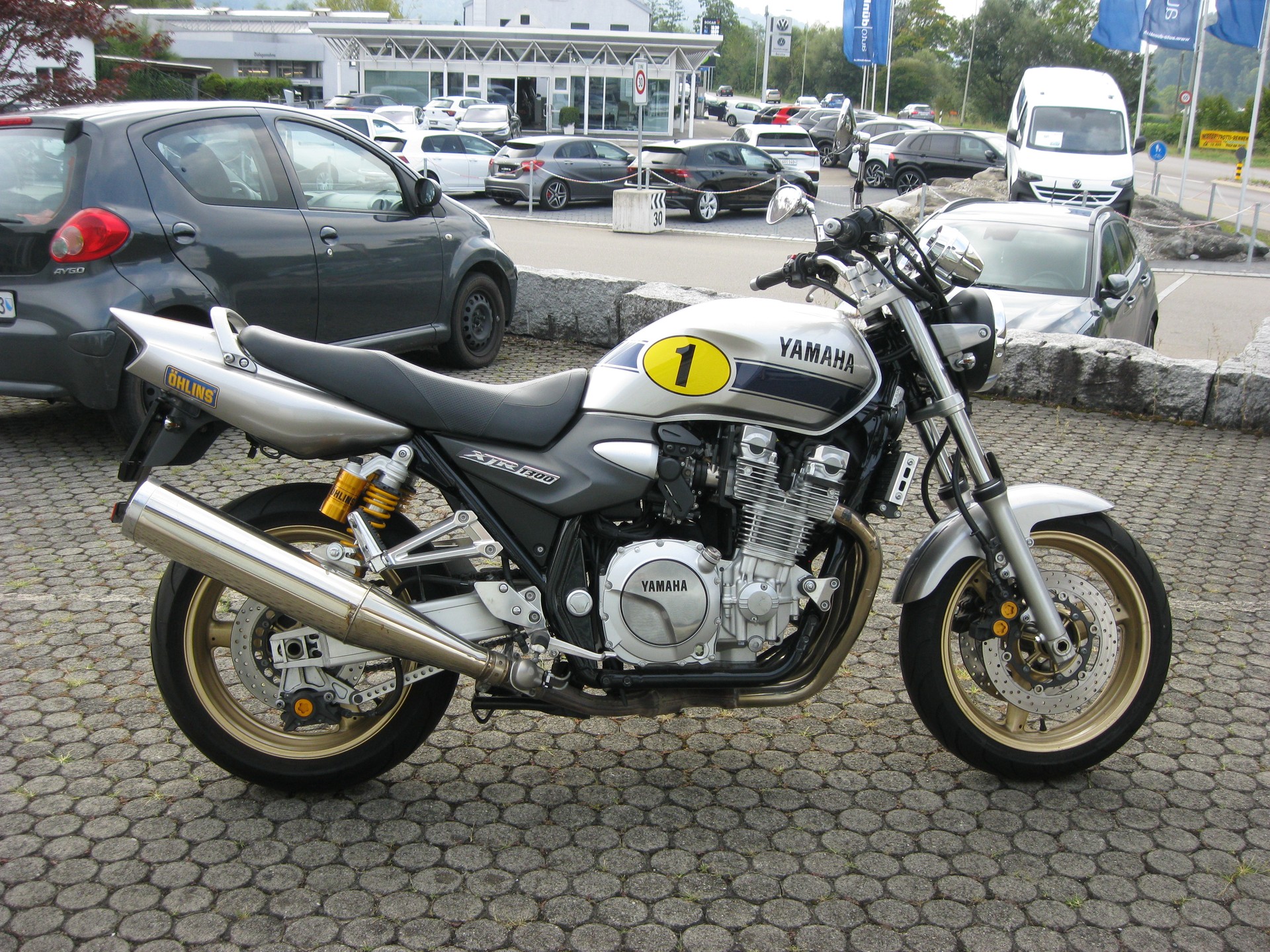 YAMAHA XJR 1300-image-1