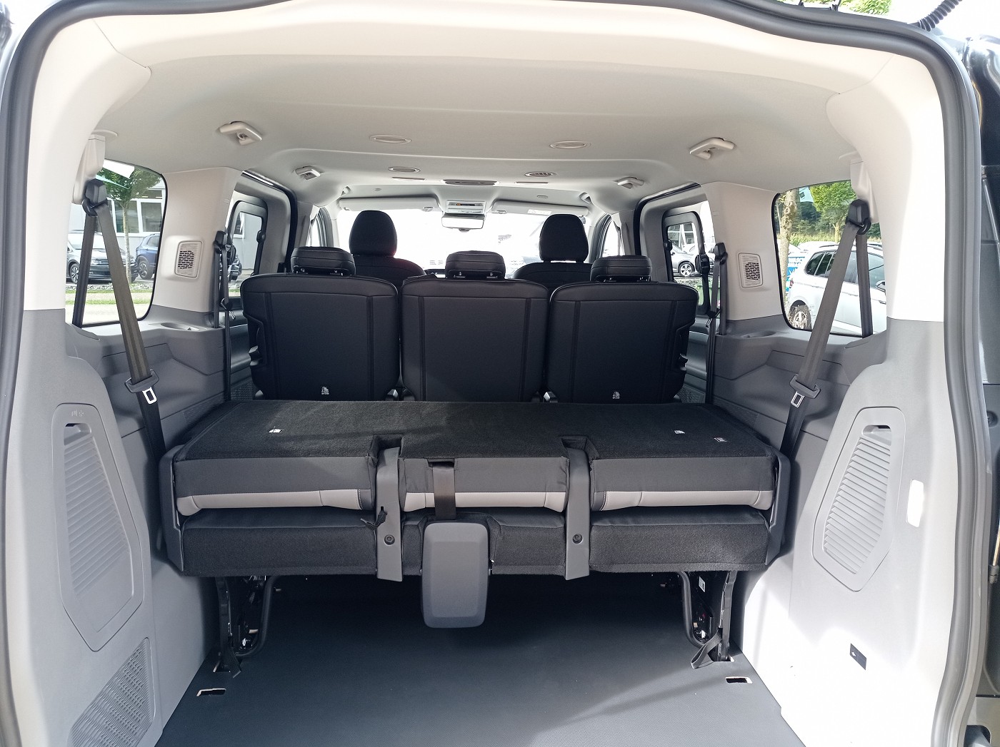 VW Caravelle 2.0 TDI Life Aut.8 4 Motion-image-18