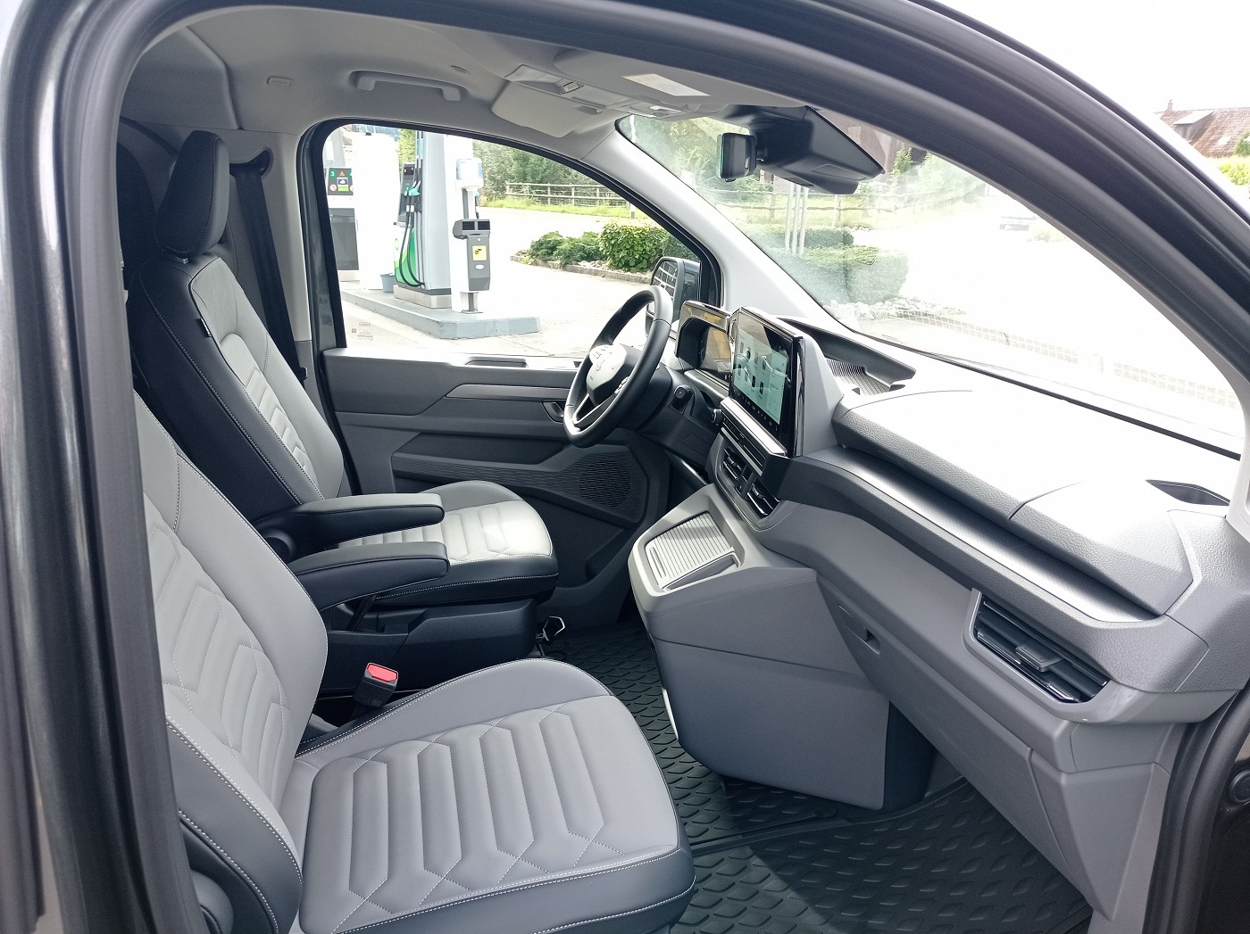 VW Caravelle 2.0 TDI Life Aut.8 4 Motion-image-12