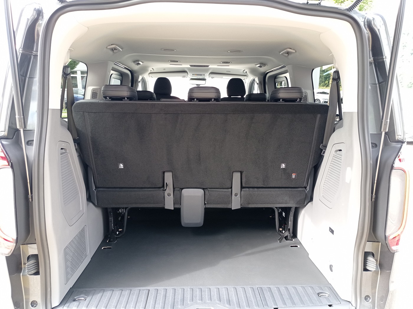 VW Caravelle 2.0 TDI Life Aut.8 4 Motion-image-17