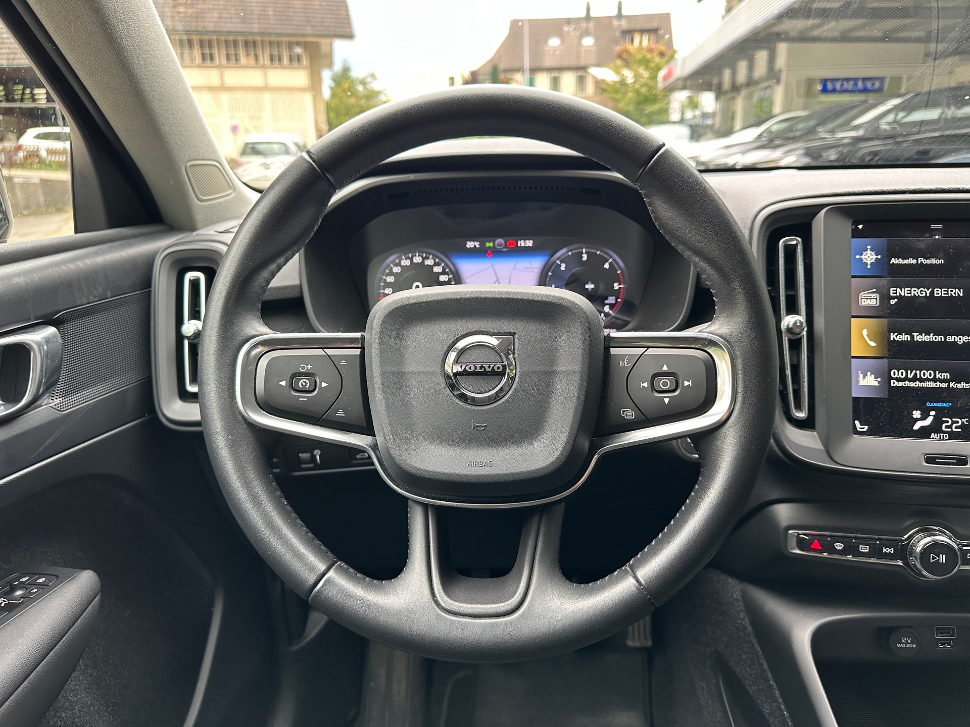 VOLVO XC40 D3-image-5