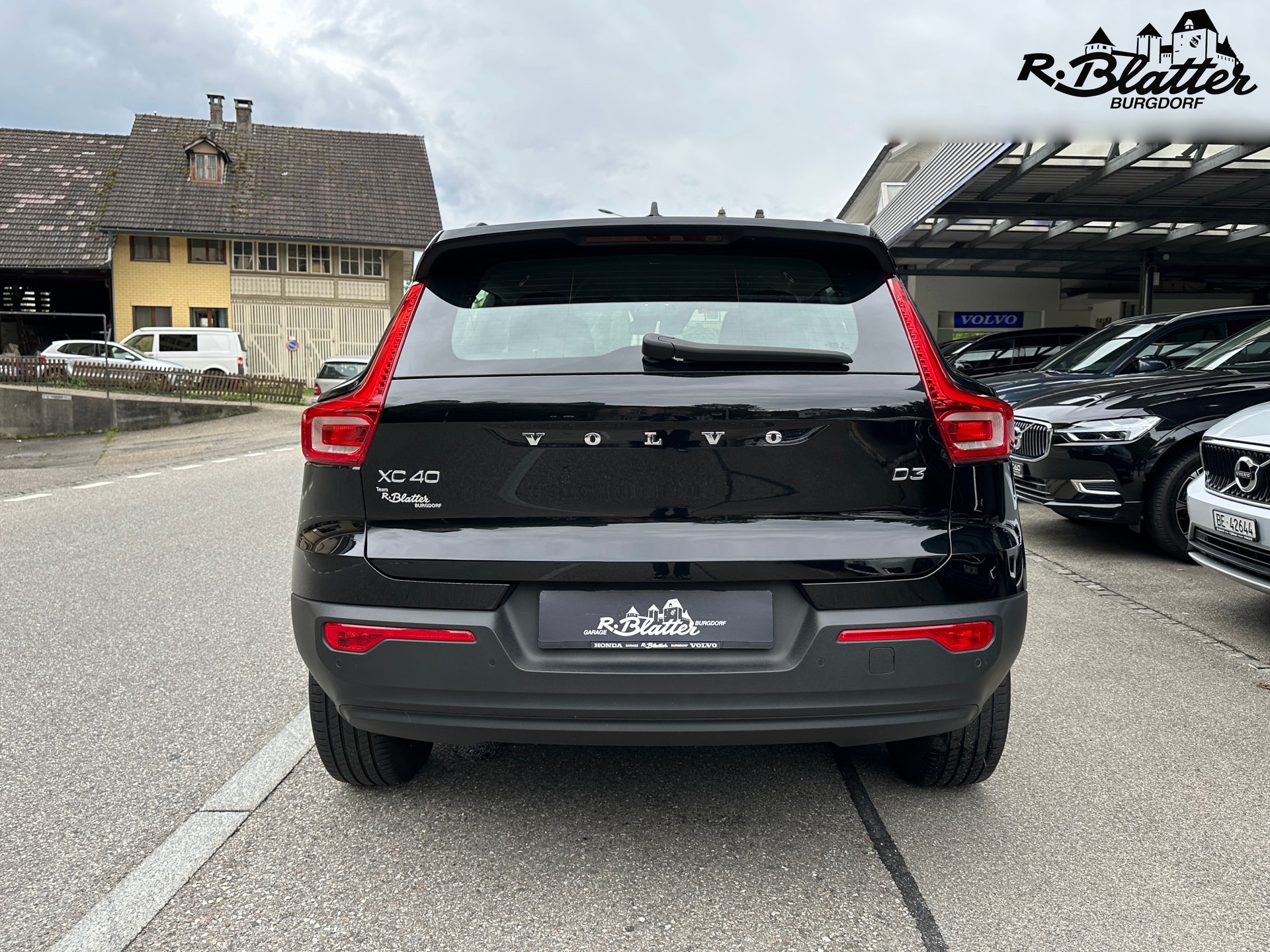 VOLVO XC40 D3-image-4