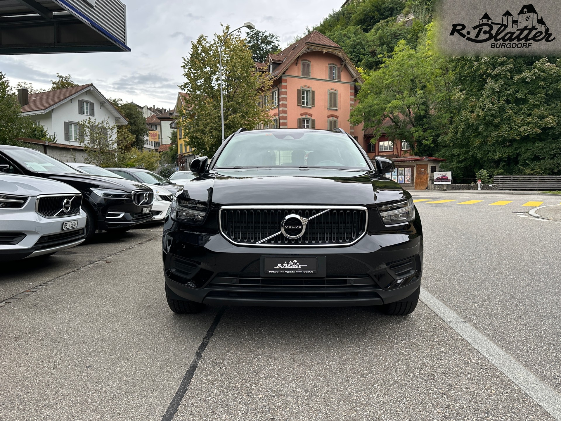 VOLVO XC40 D3-showroom-element-1