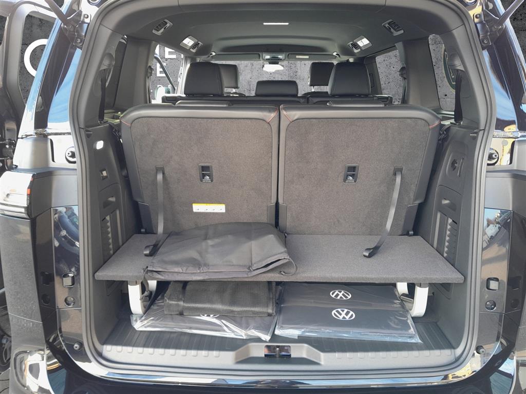 VW ID.Buzz LWB GTX 4 Motion-image-12