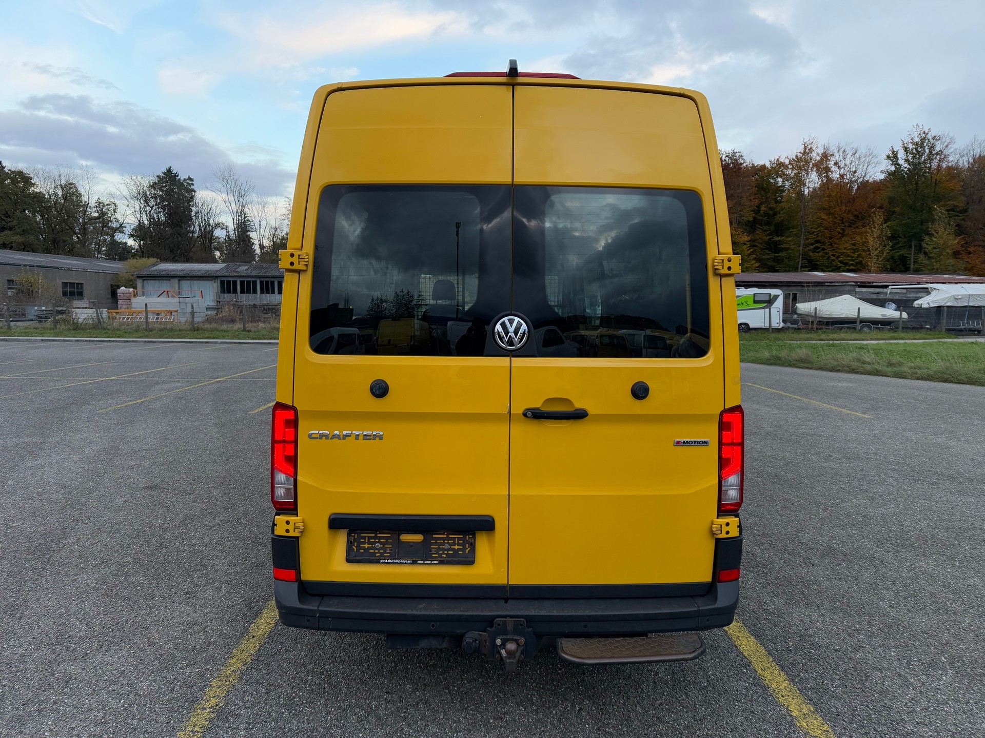 VW Crafter 35 2.0 TDI L4 4Motion-image-5