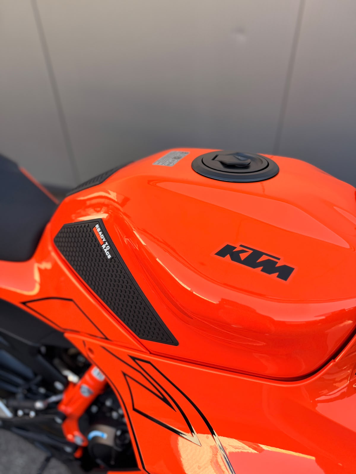 KTM 990 RC R-showroom-element-3