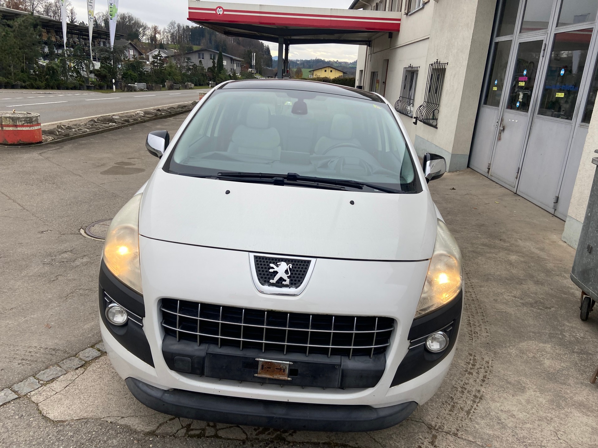 PEUGEOT 3008 HYbrid4 2.0 HDI EGS6-image-2