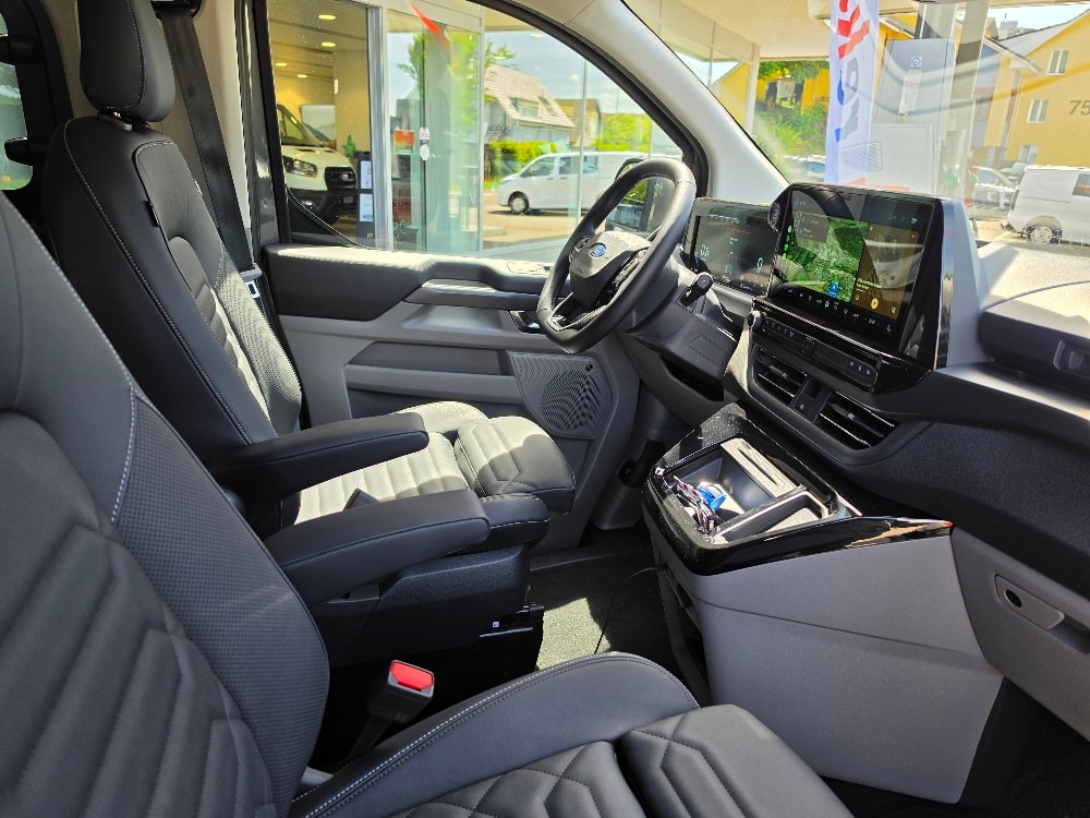 FORD Tourneo Bus 320 L2H1 TitaniumX Automat-image-8