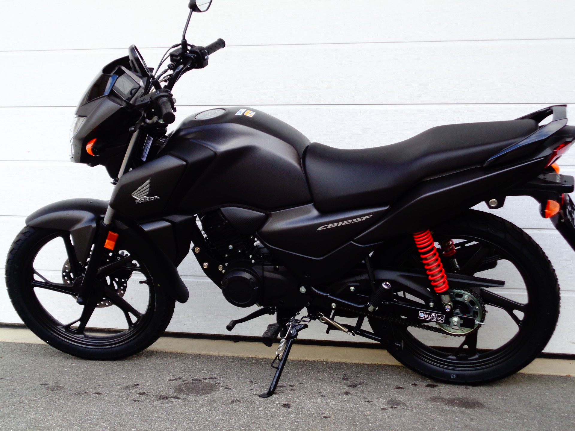 HONDA CBF 125 M-image-3
