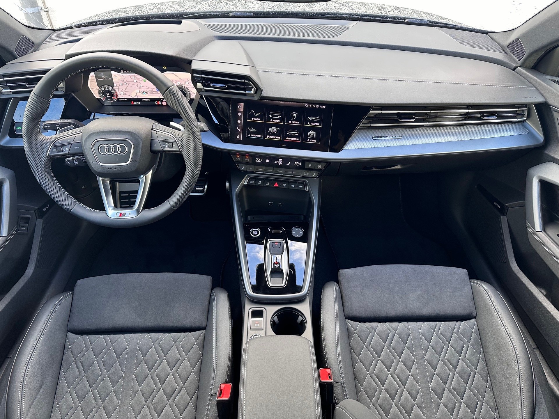 AUDI A3 Sportback TFSI 150 kW quattro S line S tronic-image-7