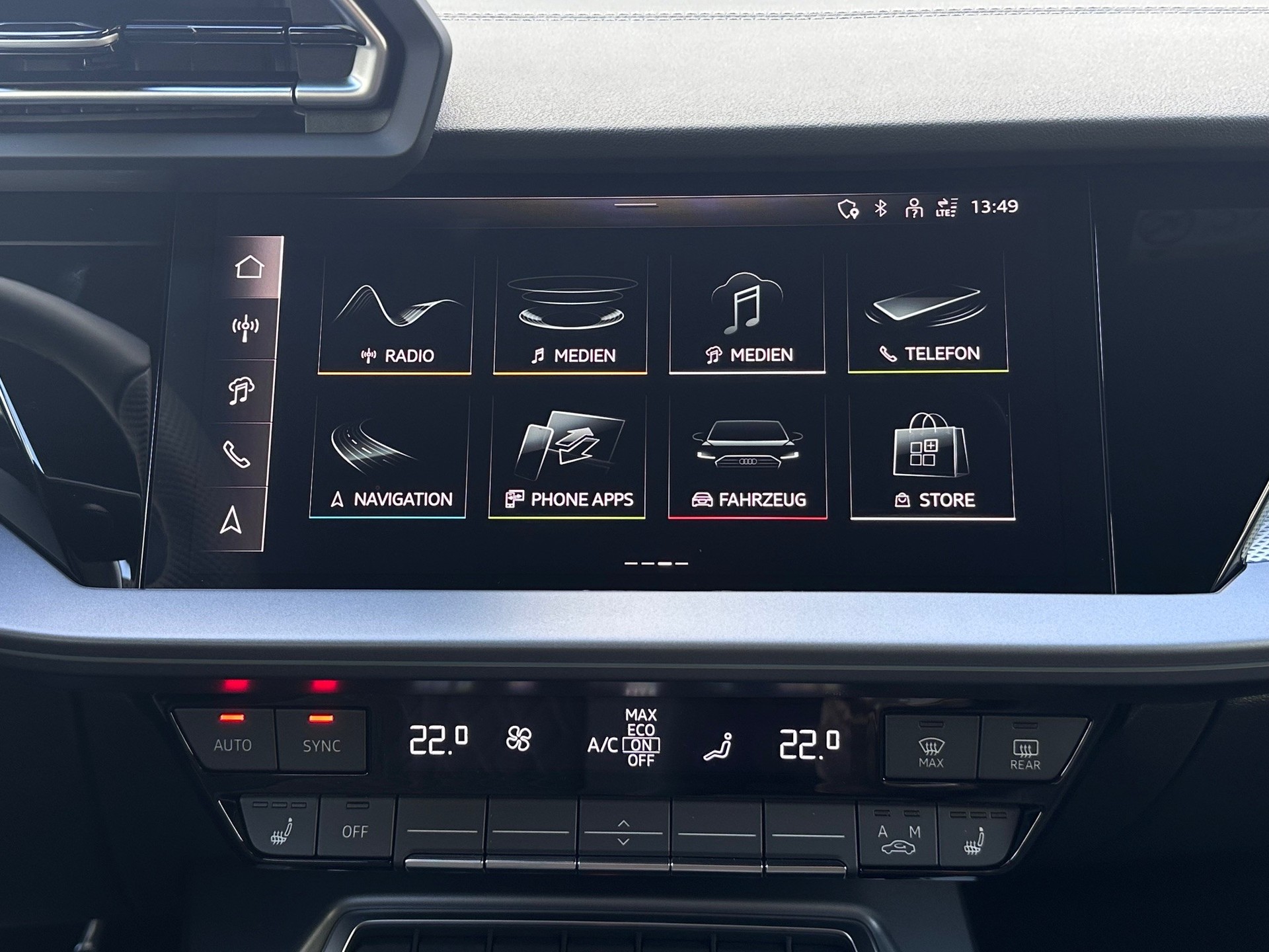 AUDI A3 Sportback TFSI 150 kW quattro S line S tronic-image-6