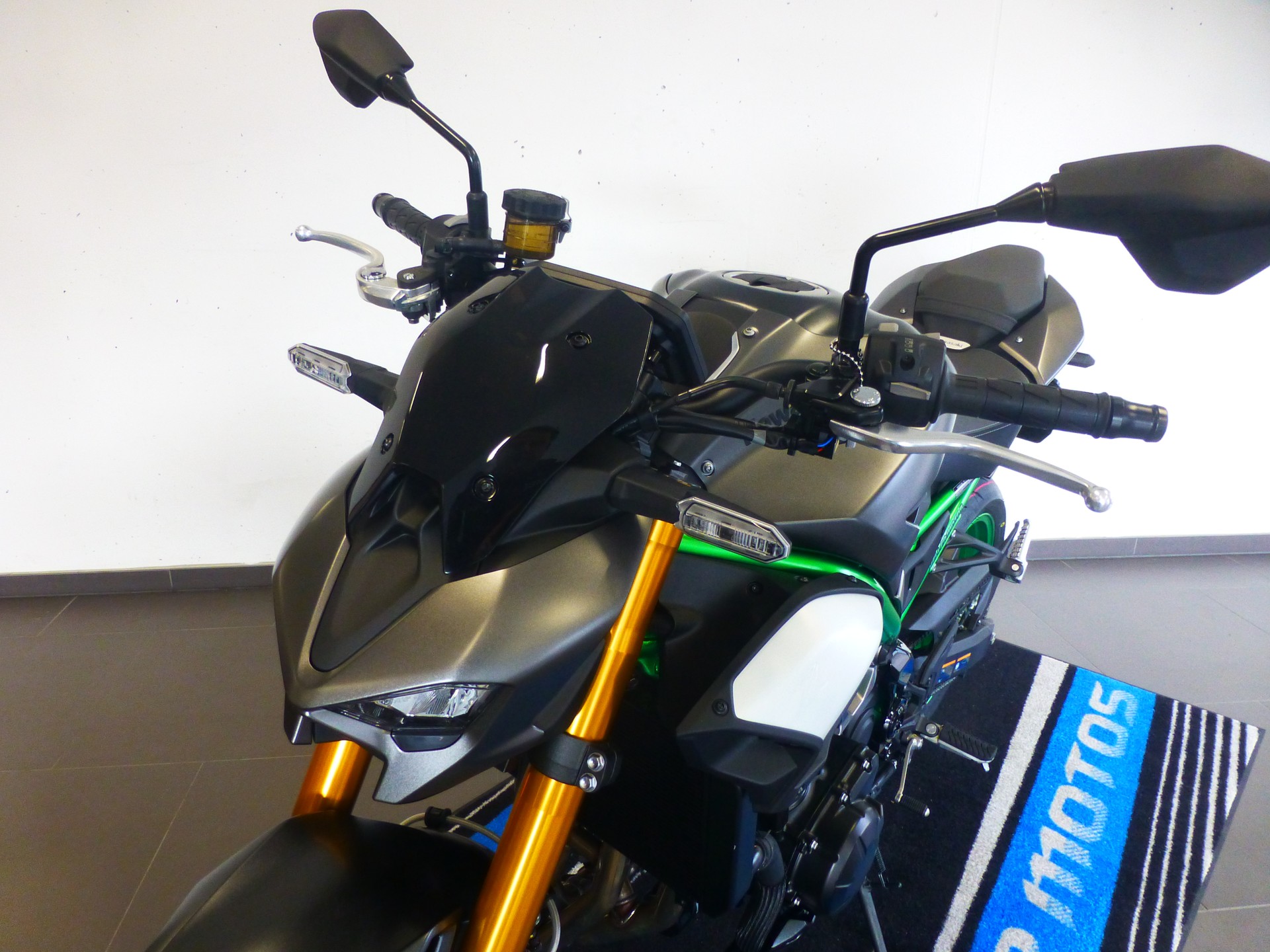 KAWASAKI Z 900 SE-image-15
