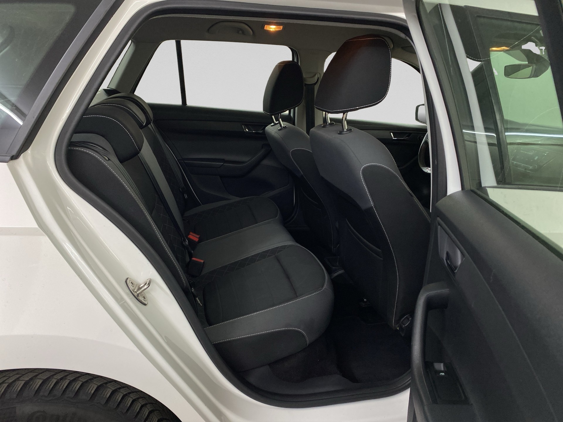 SKODA Fabia Combi 1.0 TSI Ambition DSG-image-22