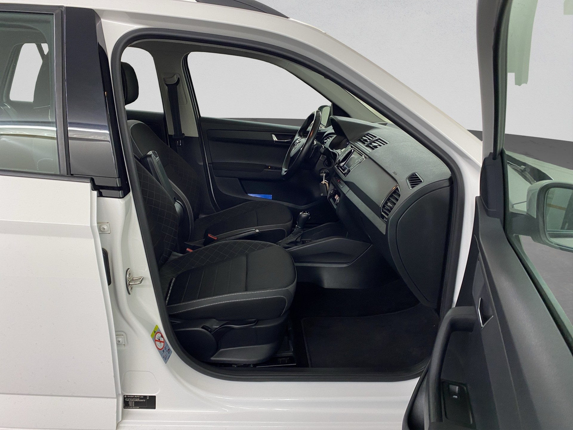 SKODA Fabia Combi 1.0 TSI Ambition DSG-image-13