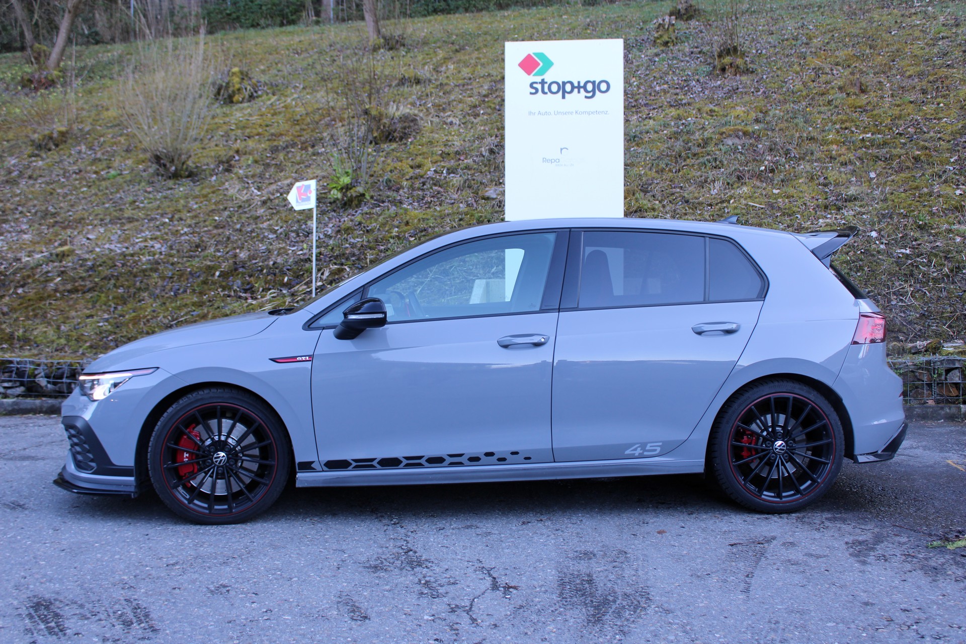 VW Golf 2.0 TSI GTI Clubsport 45 DSG-image-1
