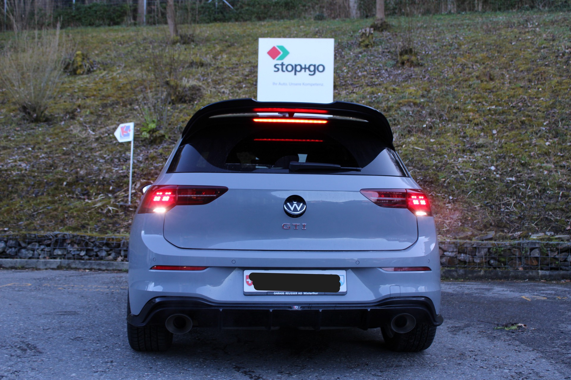VW Golf 2.0 TSI GTI Clubsport 45 DSG-image-2