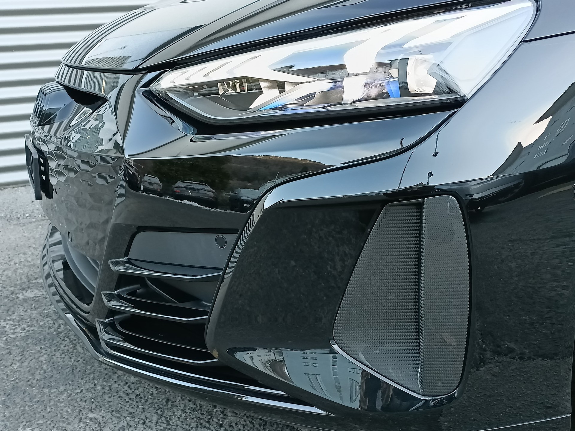 AUDI RS e-tron GT quattro-image-18