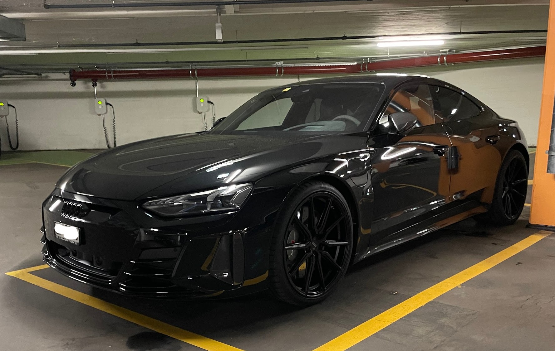 AUDI RS e-tron GT quattro-image-3