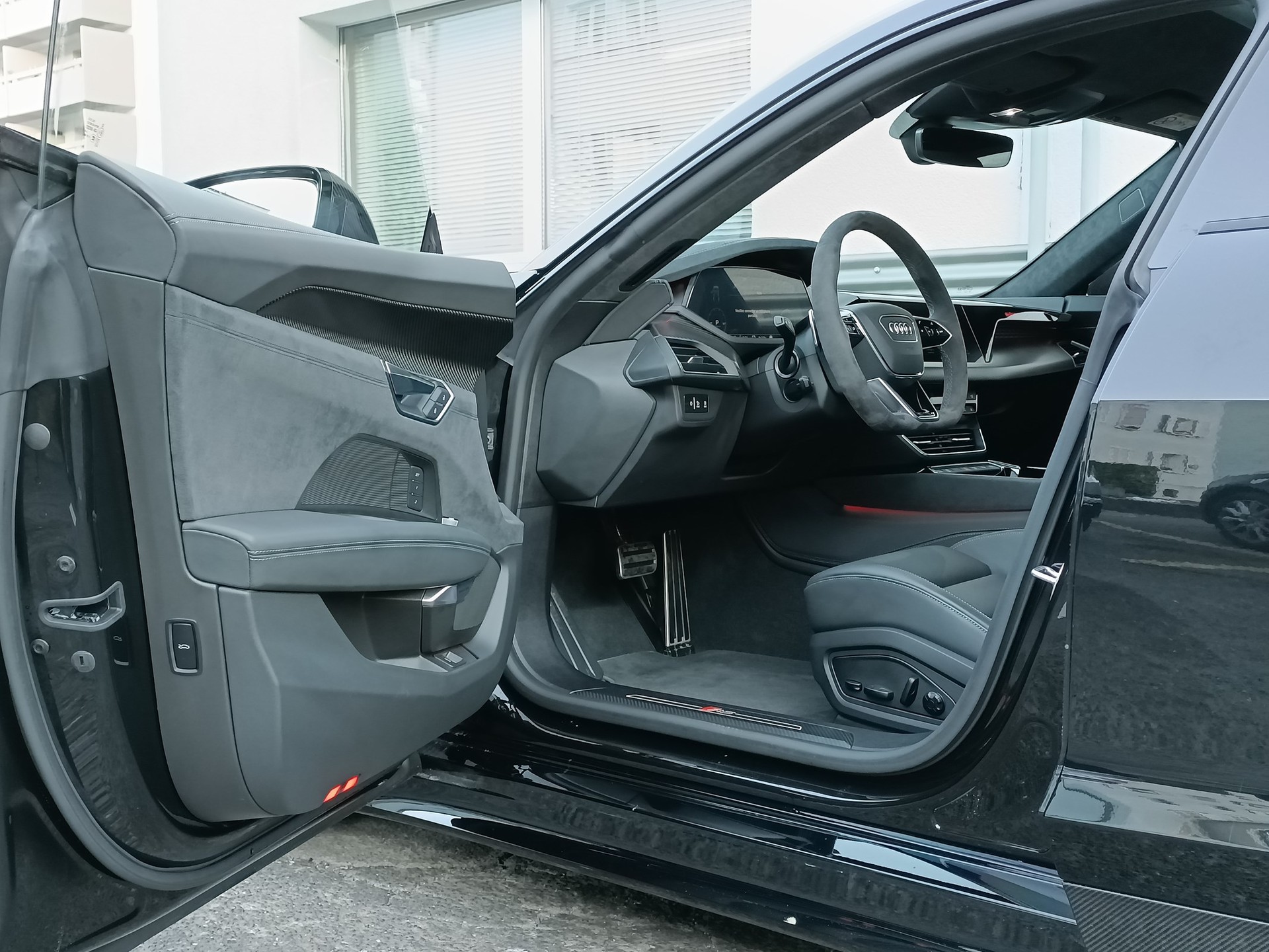 AUDI RS e-tron GT quattro *beste Preis/Leistung*-image-16
