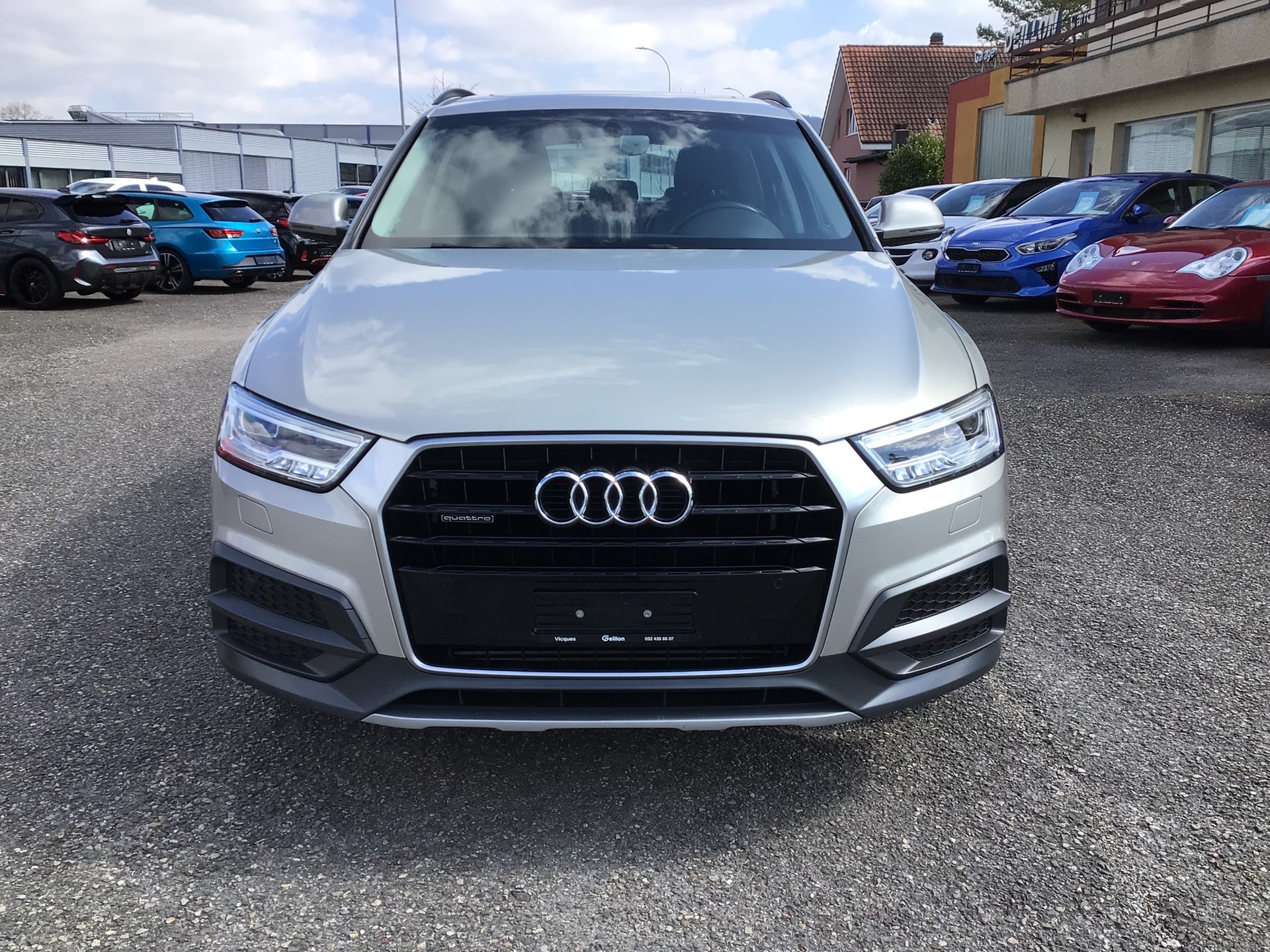 AUDI Q3 2.0 TFSI quattro S-tronic-image-1