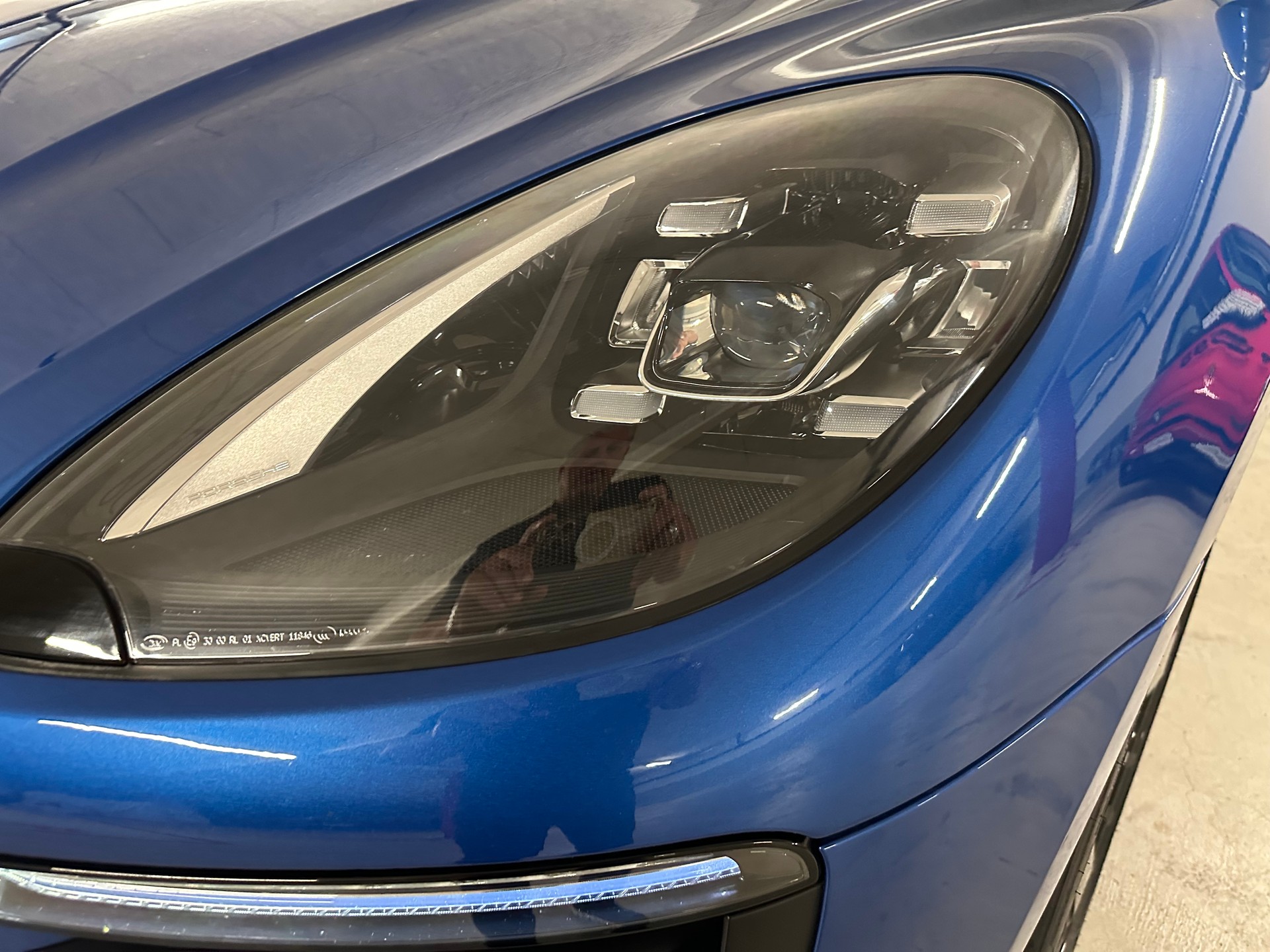 PORSCHE Macan GTS PDK PANO LUFTFAHRWERK 18 FACH SPORTSITZE VOLLLEDER 360 KAMERA BOSE SOUND NATURLEDER-image-30