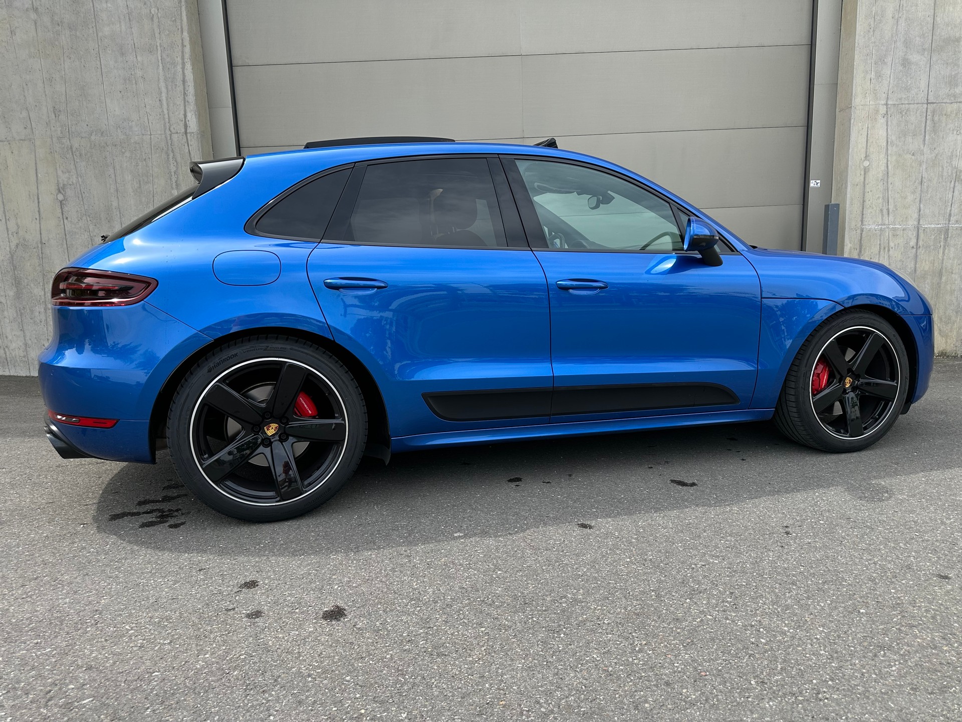 PORSCHE Macan GTS PDK PANO LUFTFAHRWERK 18 FACH SPORTSITZE VOLLLEDER 360 KAMERA BOSE SOUND NATURLEDER-image-6