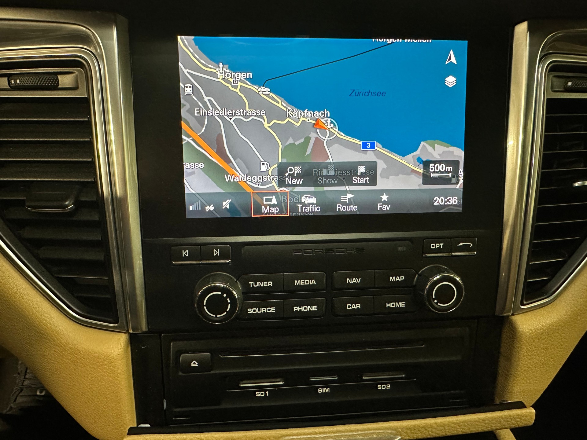 PORSCHE Macan GTS PDK PANO LUFTFAHRWERK 18 FACH SPORTSITZE VOLLLEDER 360 KAMERA BOSE SOUND NATURLEDER-image-21