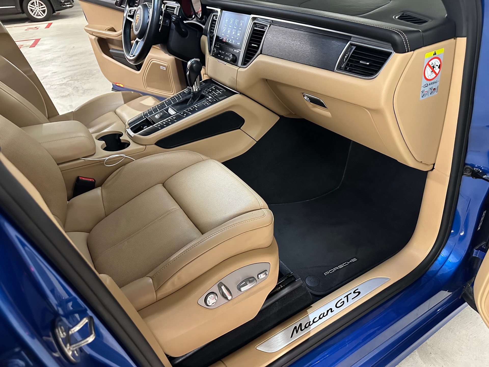 PORSCHE Macan GTS PDK PANO LUFTFAHRWERK 18 FACH SPORTSITZE VOLLLEDER 360 KAMERA BOSE SOUND NATURLEDER-image-16