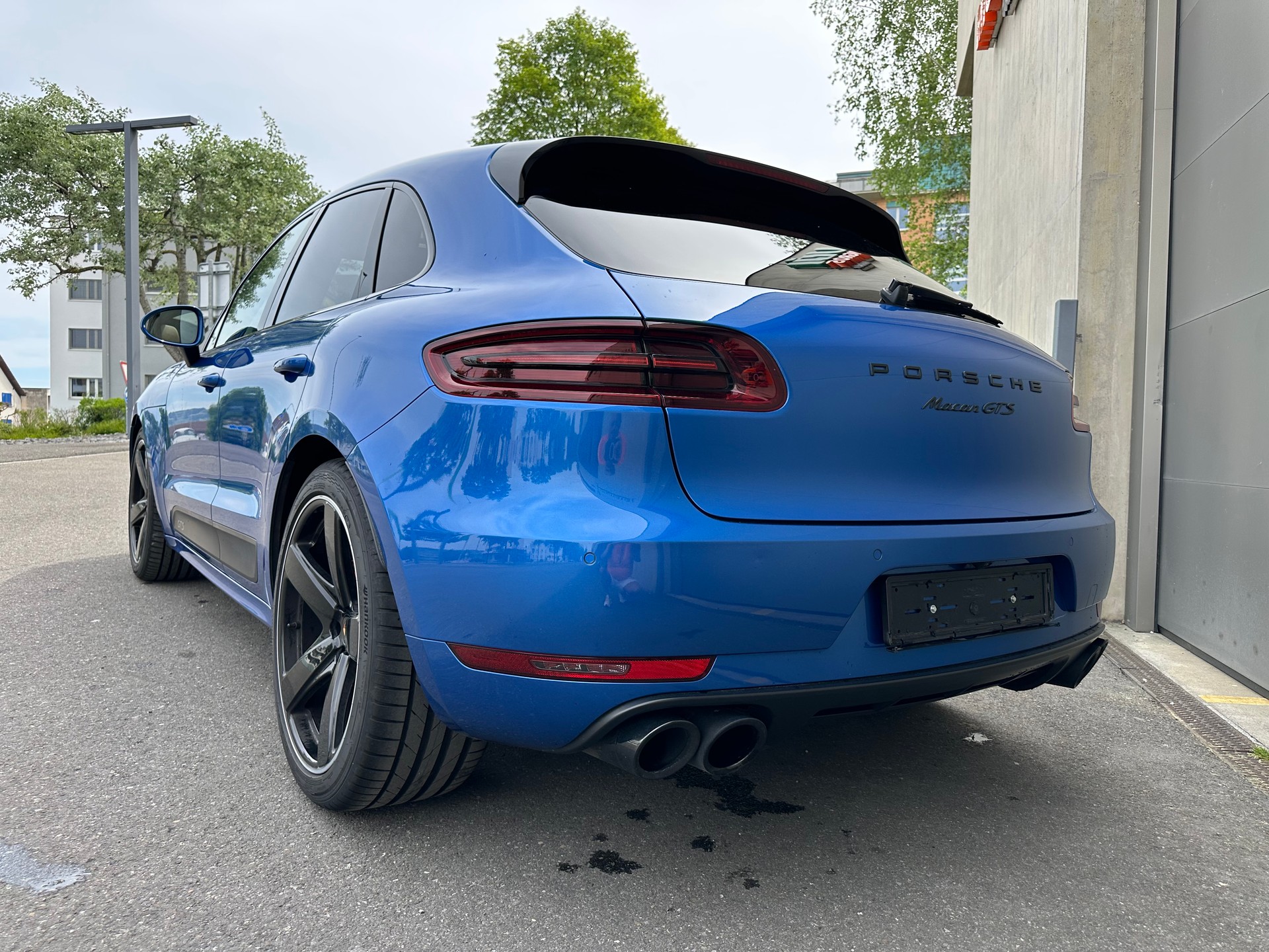 PORSCHE Macan GTS PDK PANO LUFTFAHRWERK 18 FACH SPORTSITZE VOLLLEDER 360 KAMERA BOSE SOUND NATURLEDER-image-10